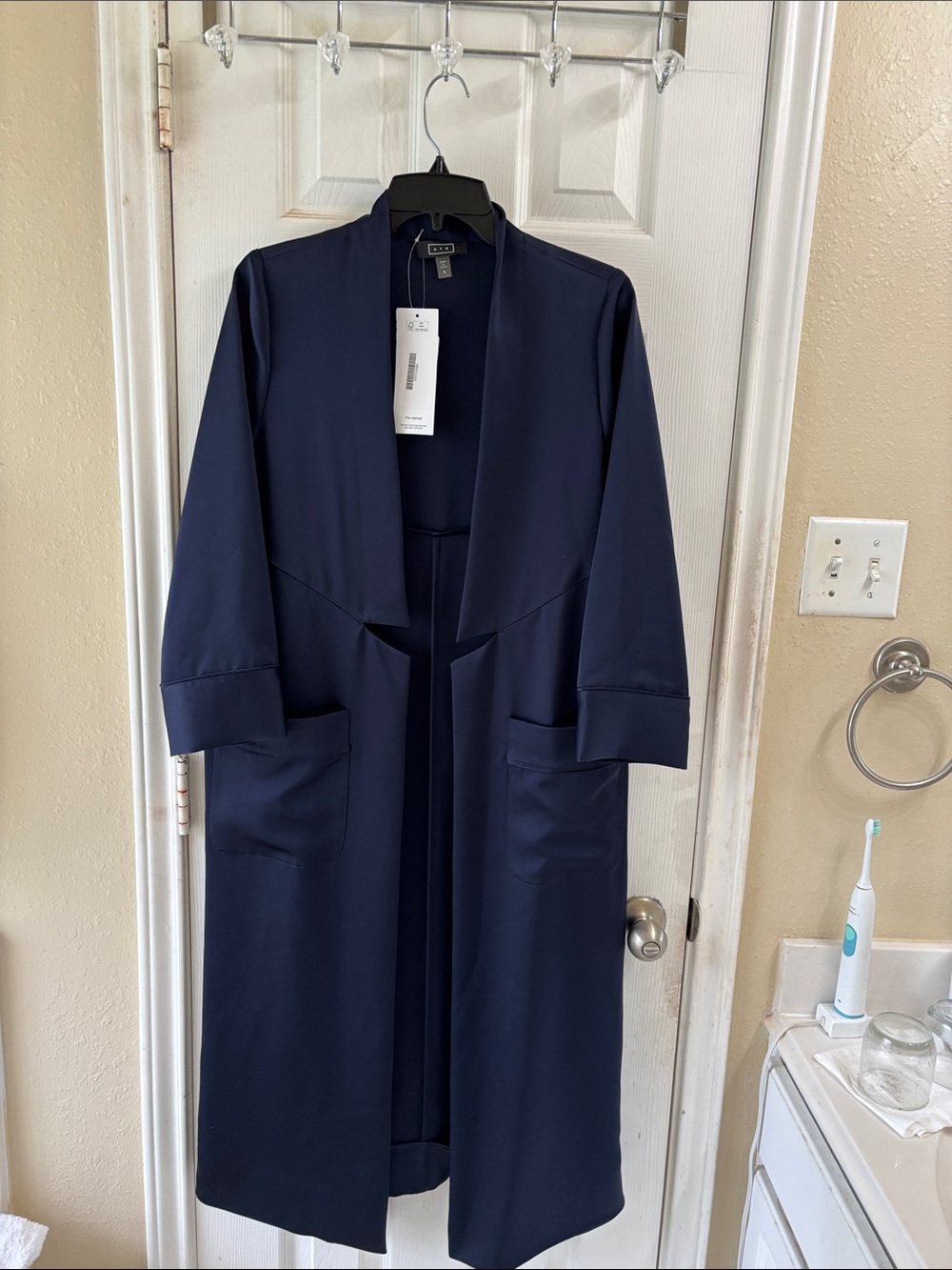 AYR Navy Open-Front Long Robe Coat. Preowned in excellent condition. TRR